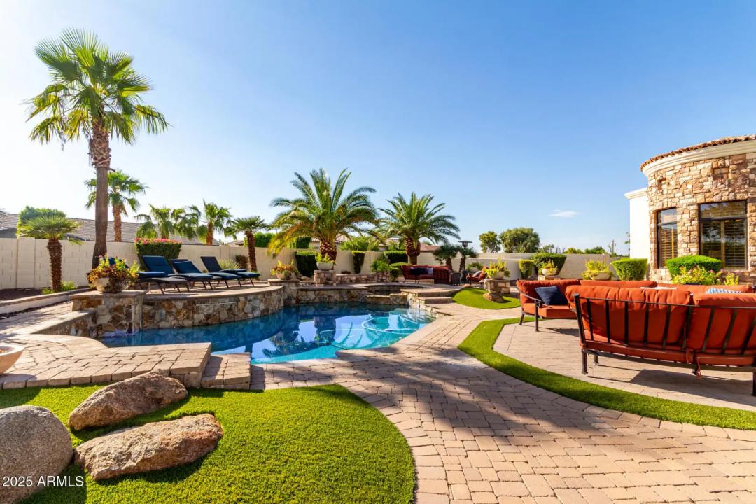 Real Estate Picture 105