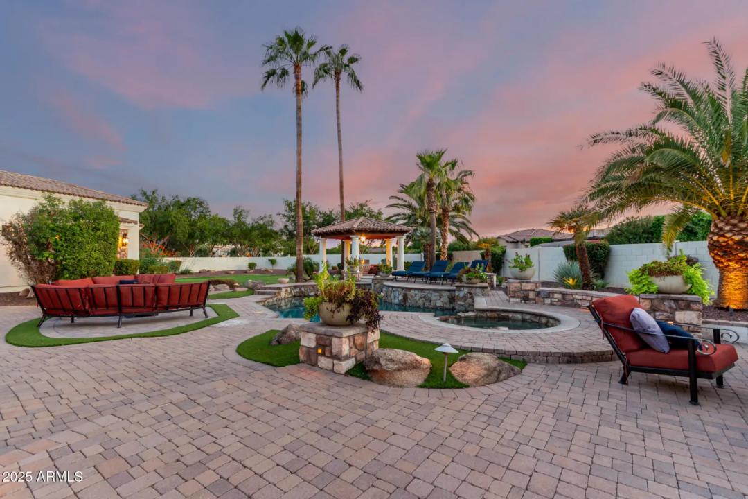 Real Estate Picture 102