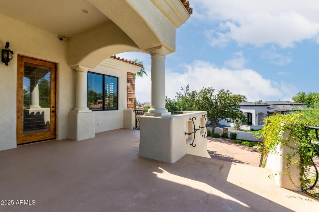 Real Estate Picture 10