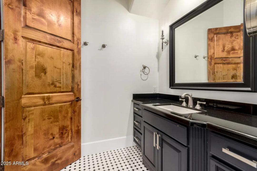 Real Estate Picture 79