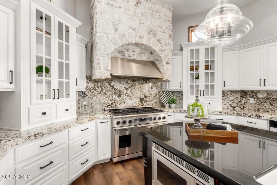 Real Estate Picture 49
