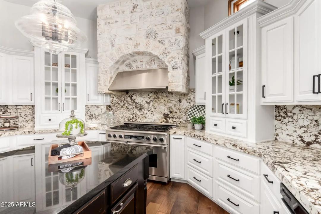 Real Estate Picture 48