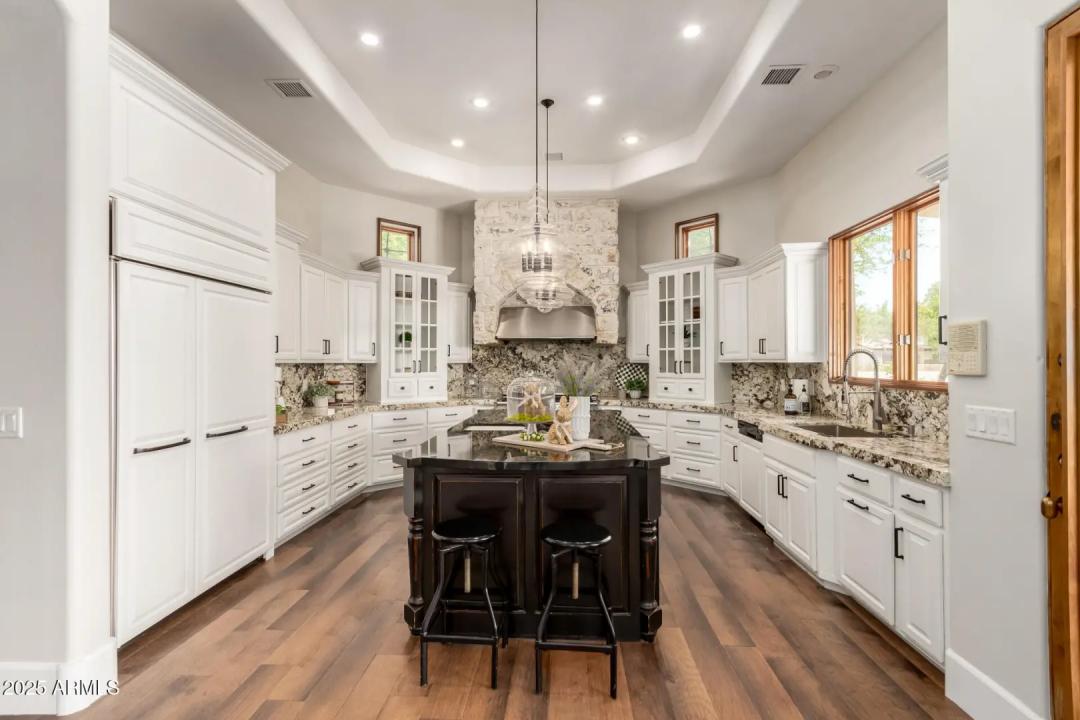 Real Estate Picture 44