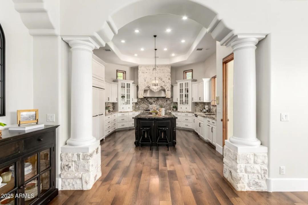 Real Estate Picture 43