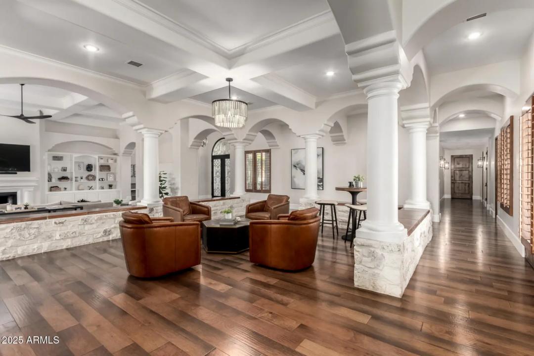 Real Estate Picture 25