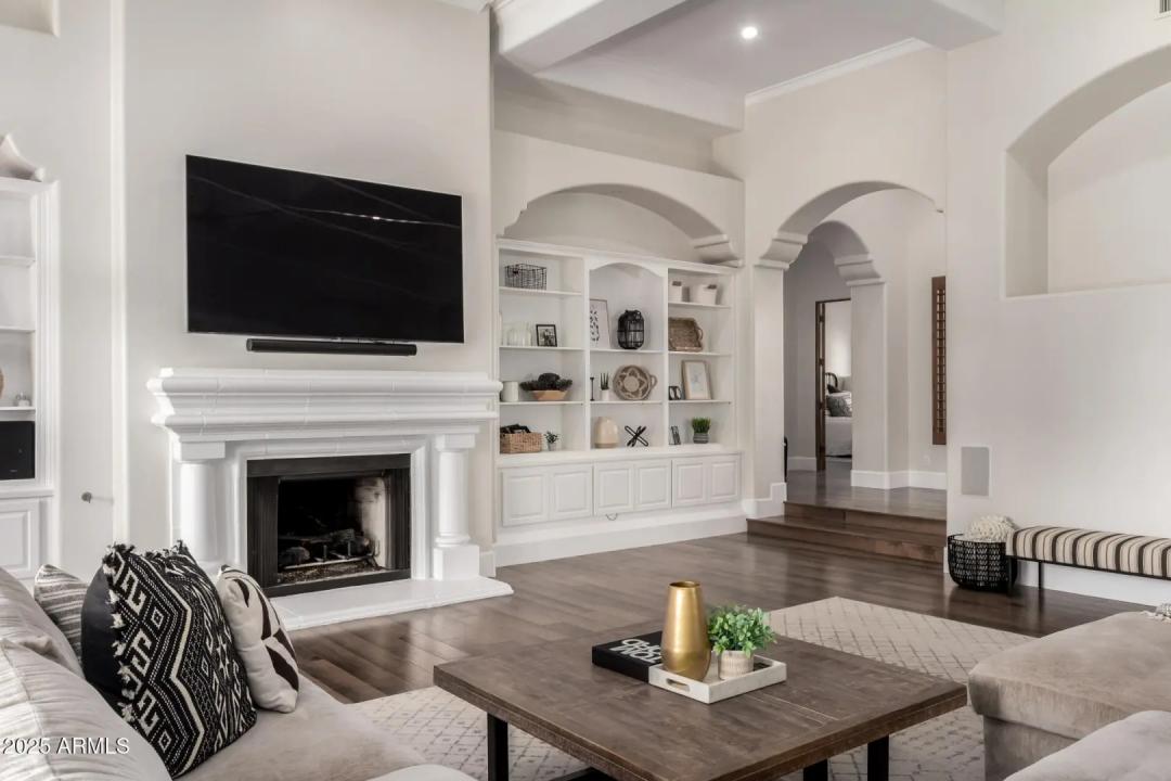 Real Estate Picture 19