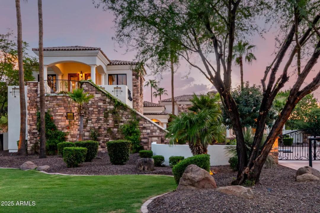 Real Estate Picture 4
