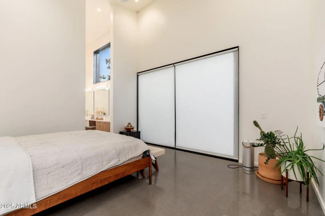 Real Estate Picture 26