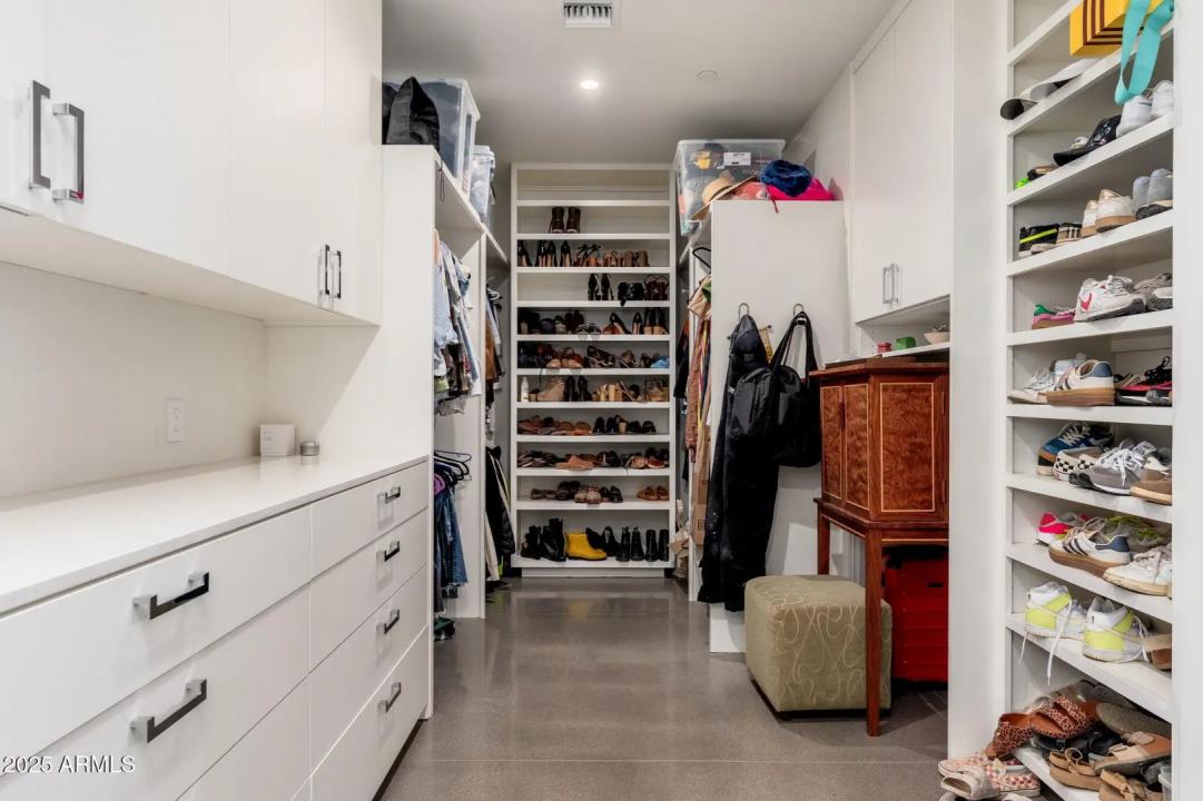 Real Estate Picture 27