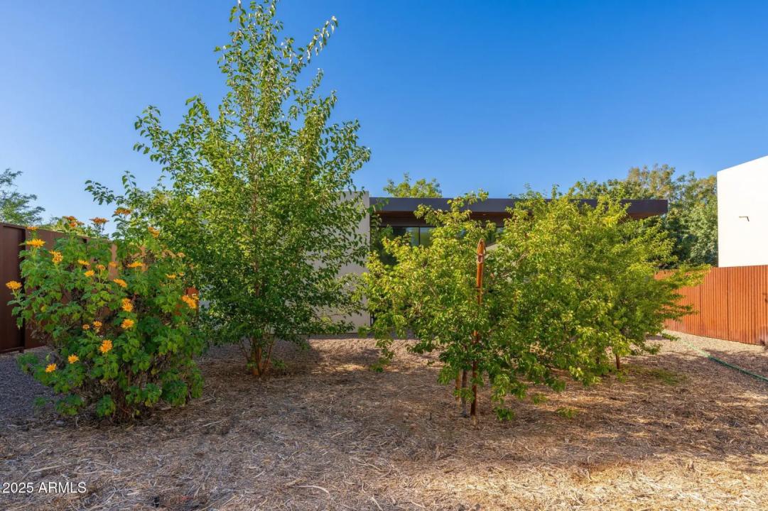 Real Estate Picture 39