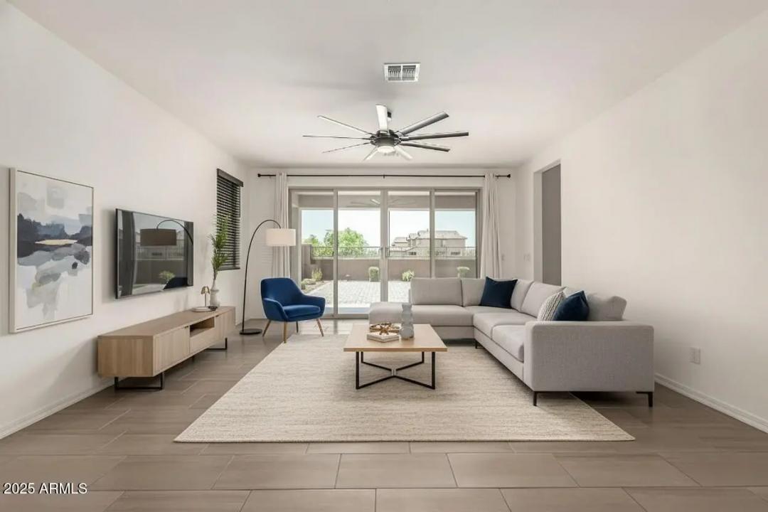 Real Estate Picture 10