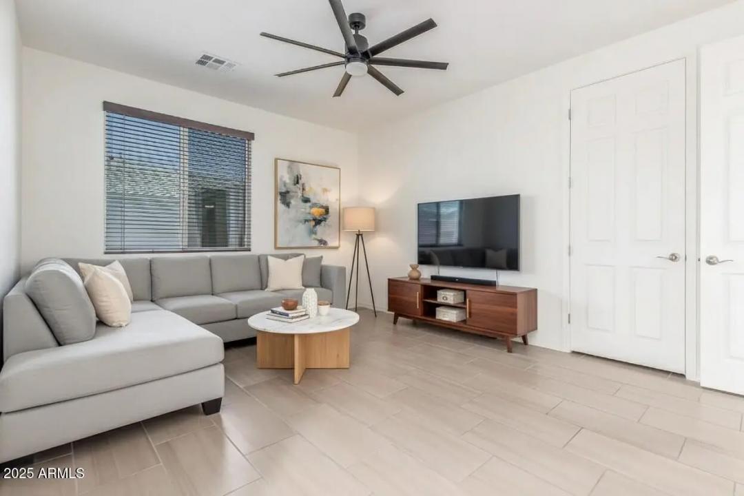 Real Estate Picture 32
