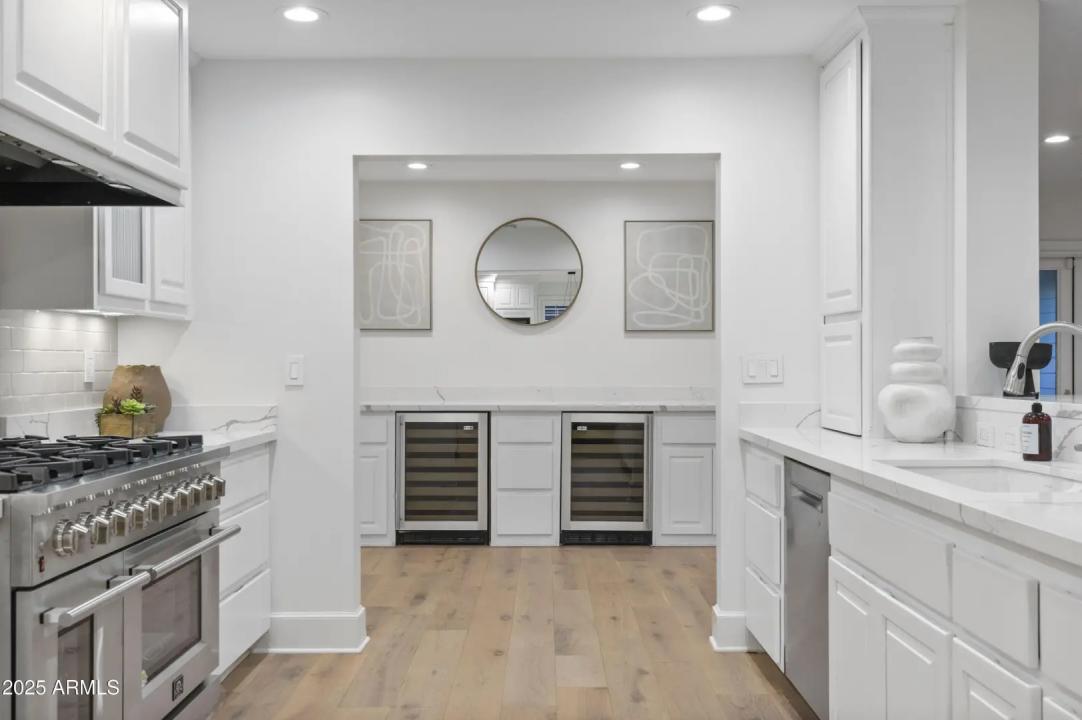 Real Estate Picture 22