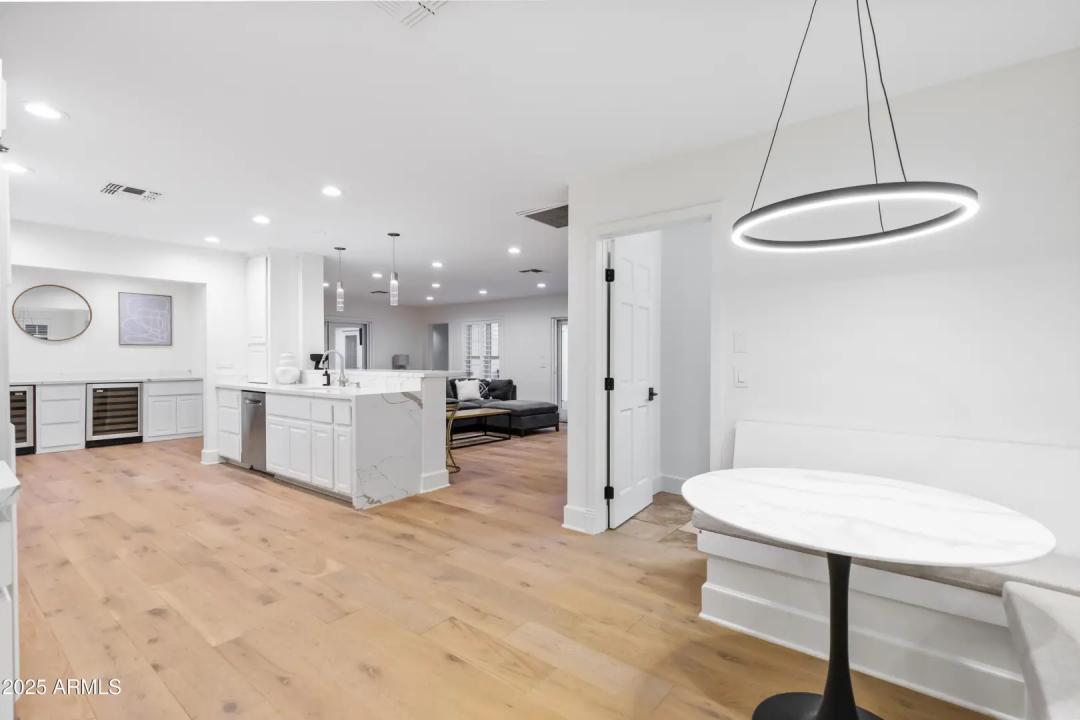 Real Estate Picture 17