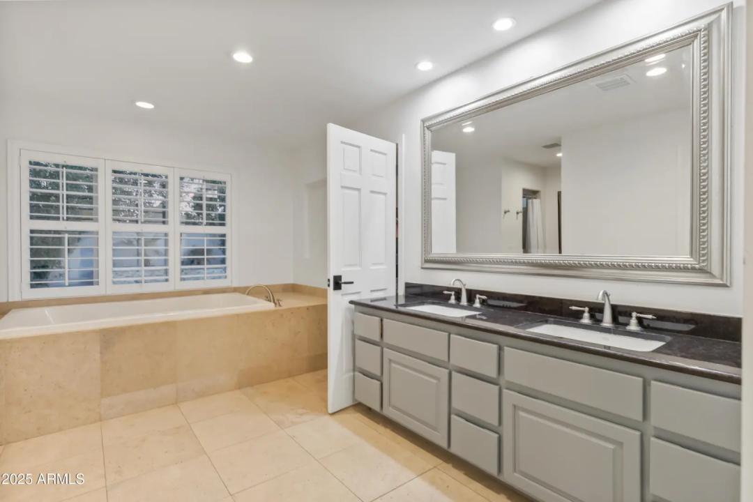 Real Estate Picture 42