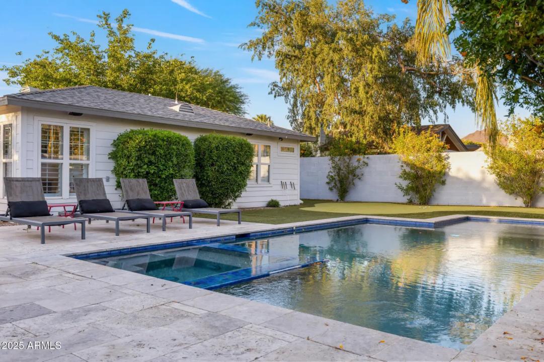 Real Estate Picture 27