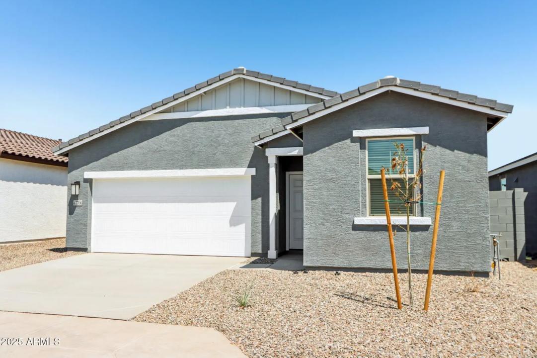 Real Estate Picture 6