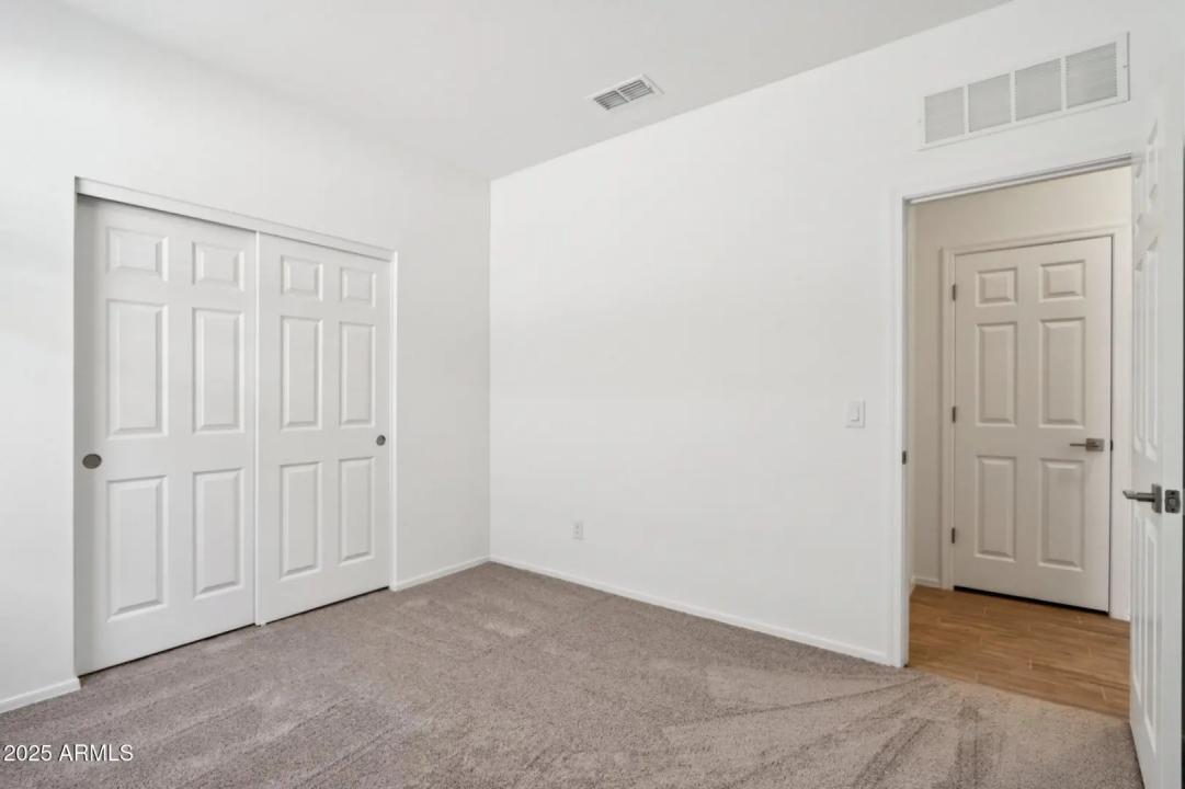 Real Estate Picture 22