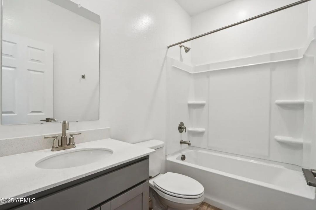 Real Estate Picture 25