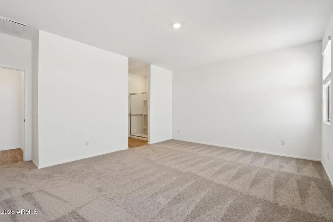 Real Estate Picture 35
