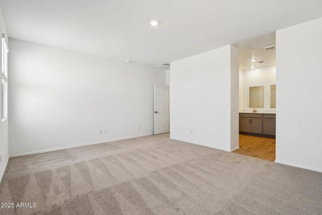Real Estate Picture 36