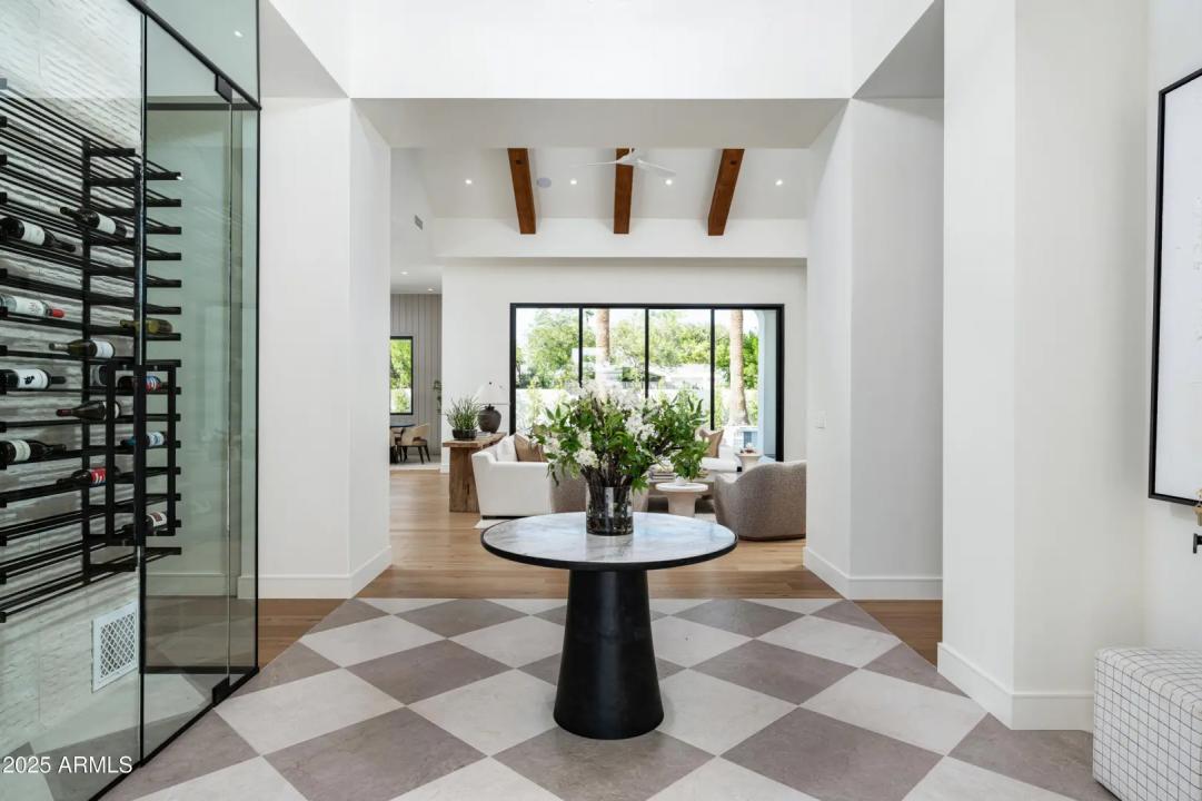 Real Estate Picture 4
