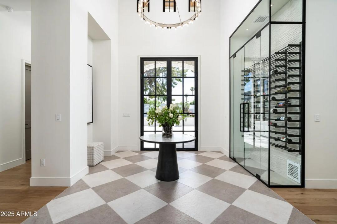 Real Estate Picture 5