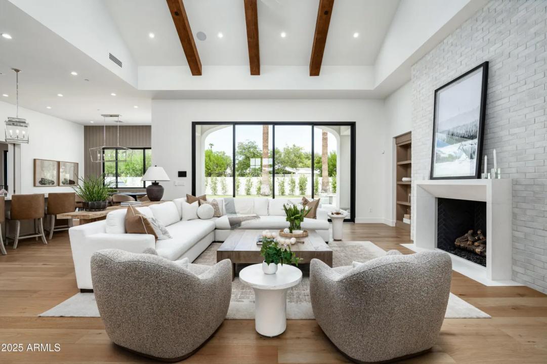 Real Estate Picture 6