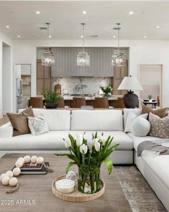 Real Estate Picture 17