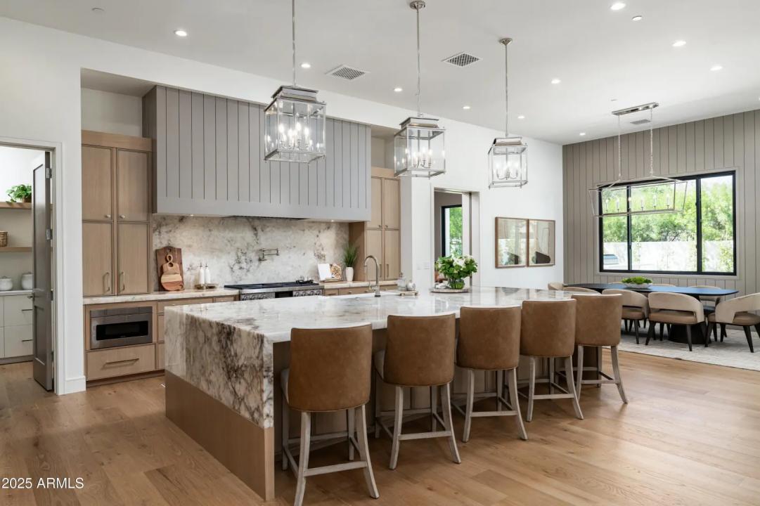 Real Estate Picture 18