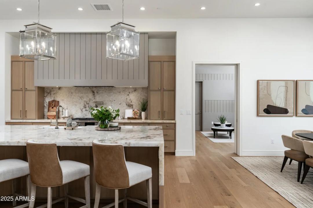 Real Estate Picture 19