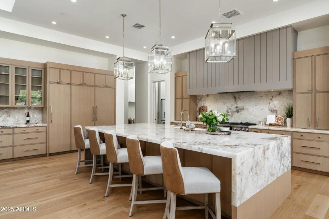 Real Estate Picture 21
