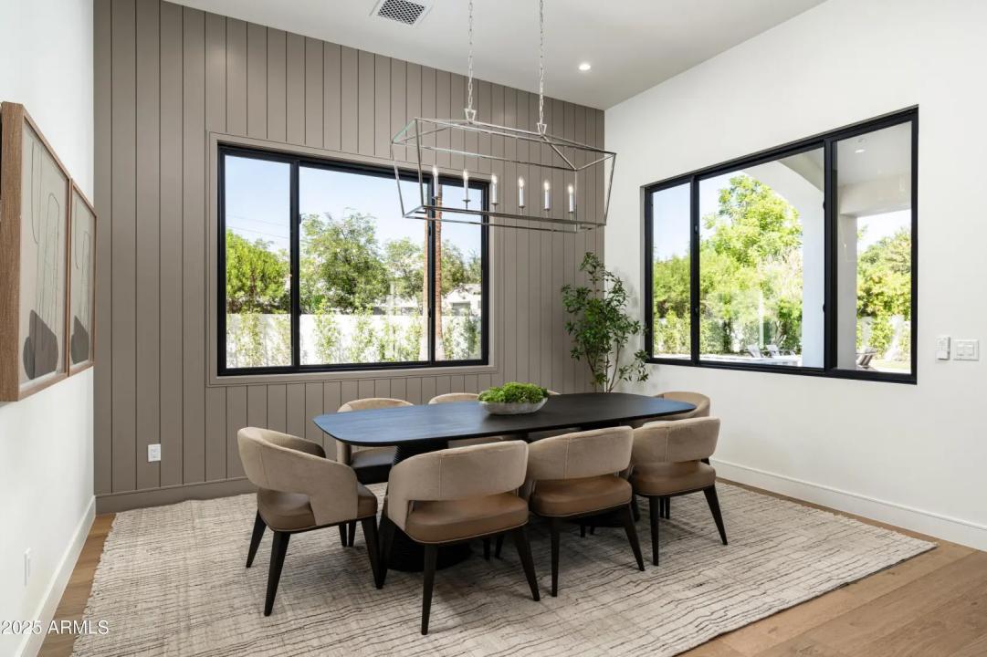 Real Estate Picture 24