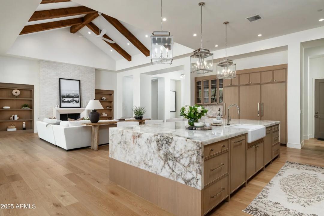 Real Estate Picture 26