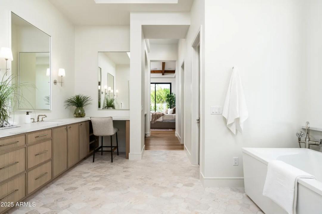 Real Estate Picture 34