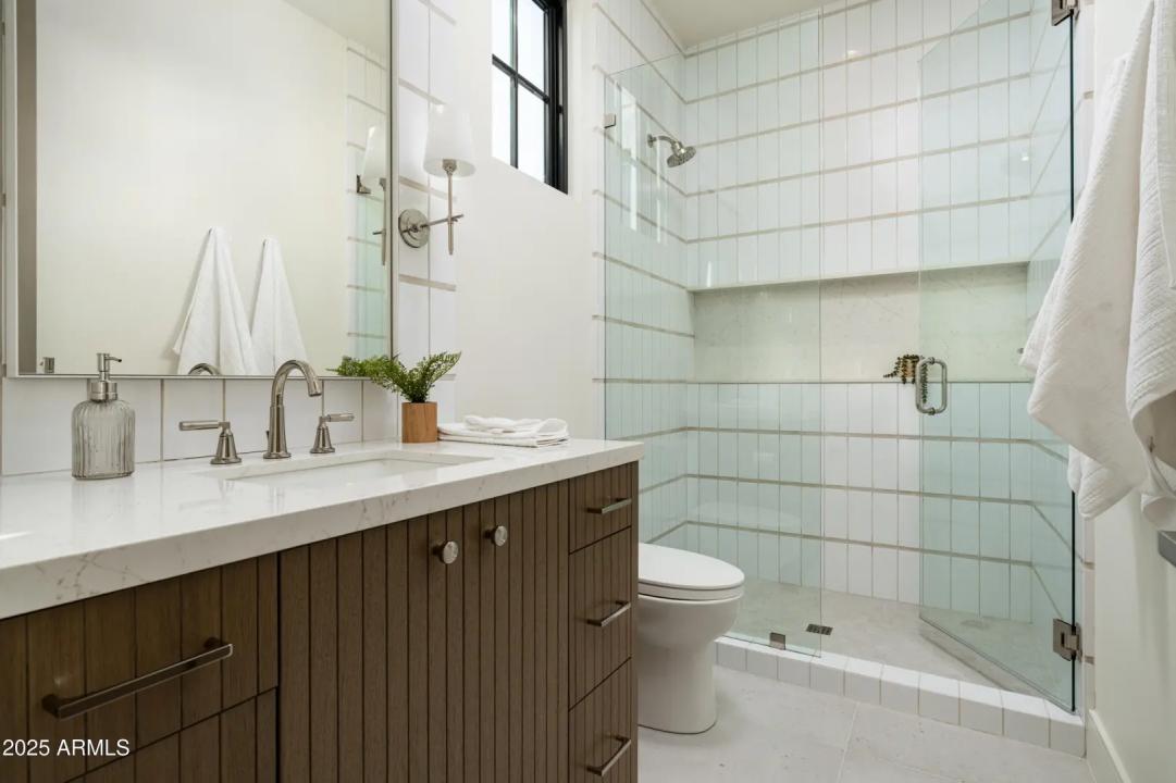Real Estate Picture 39