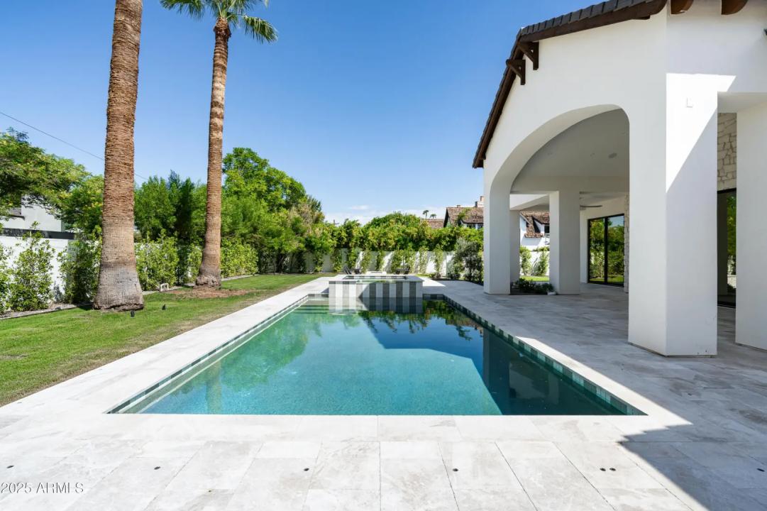 Real Estate Picture 64