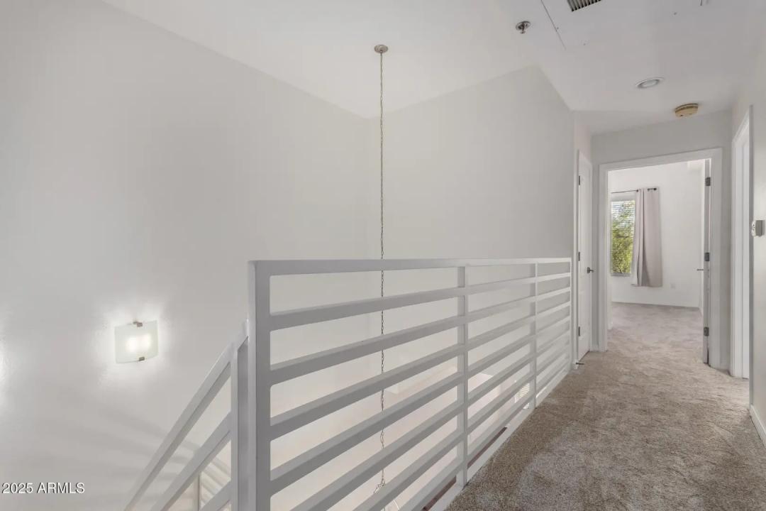 Real Estate Picture 8