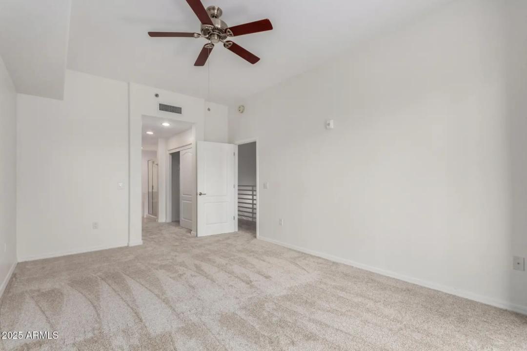 Real Estate Picture 11