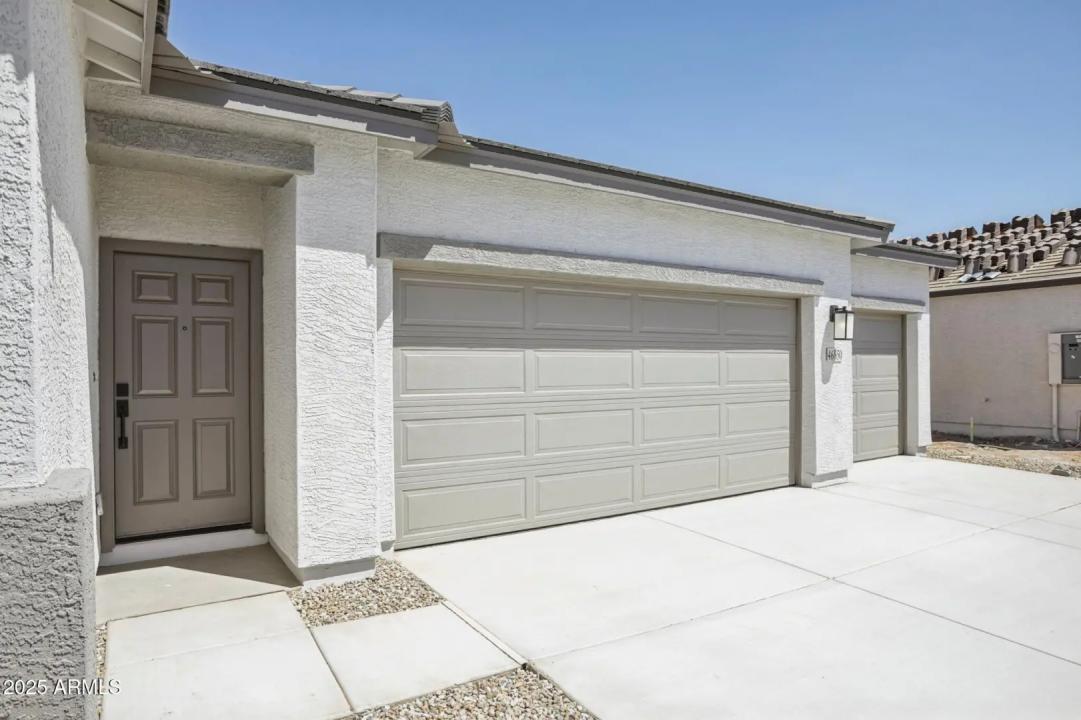 Real Estate Picture 4