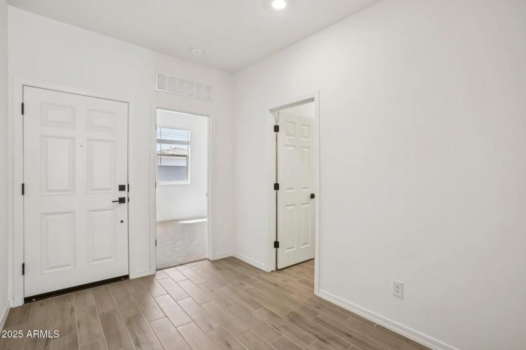Real Estate Picture 13