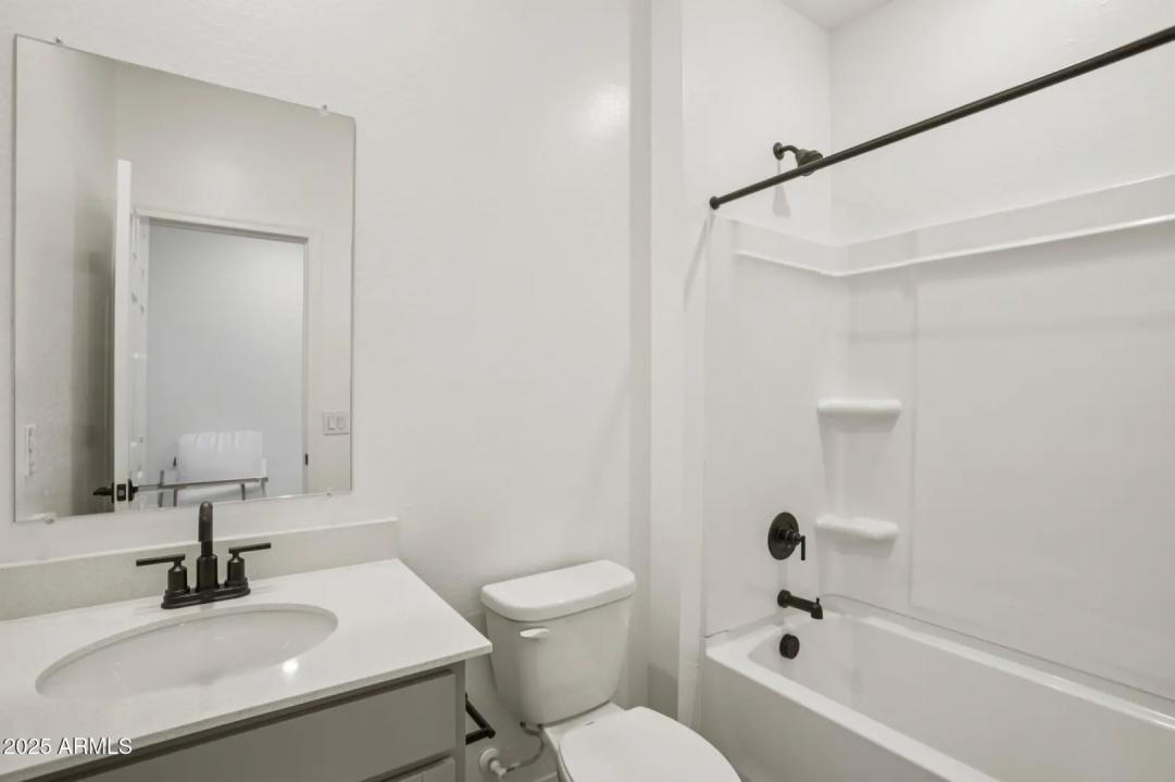 Real Estate Picture 17