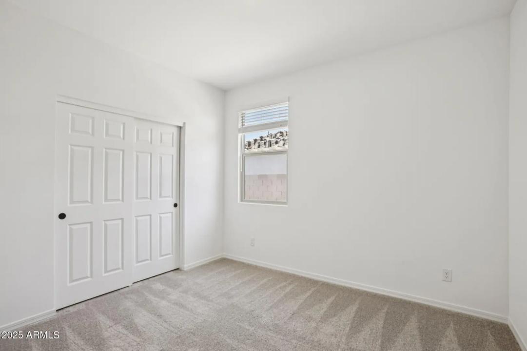 Real Estate Picture 24
