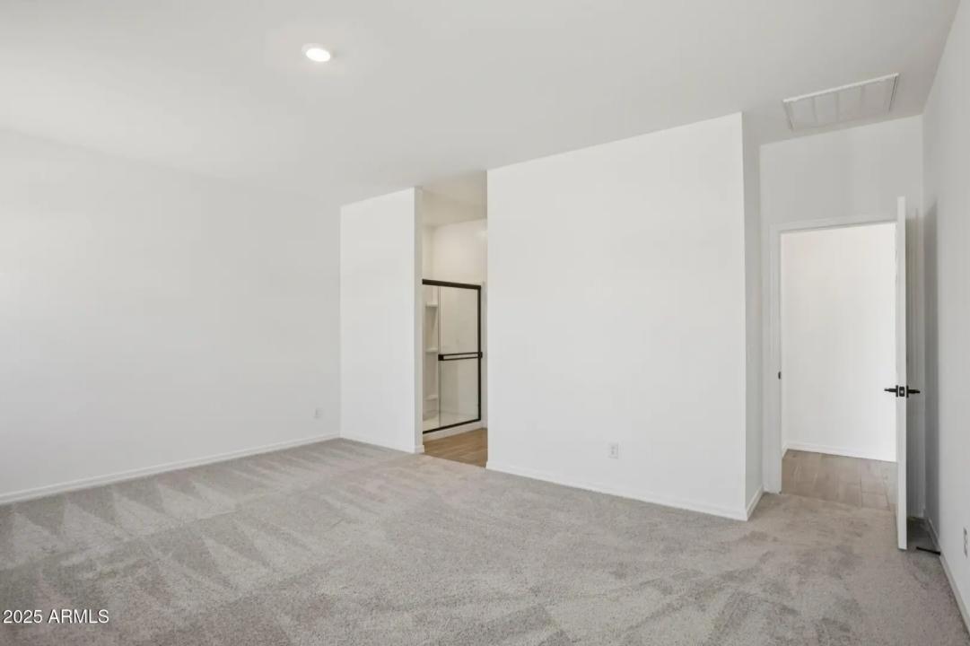 Real Estate Picture 26