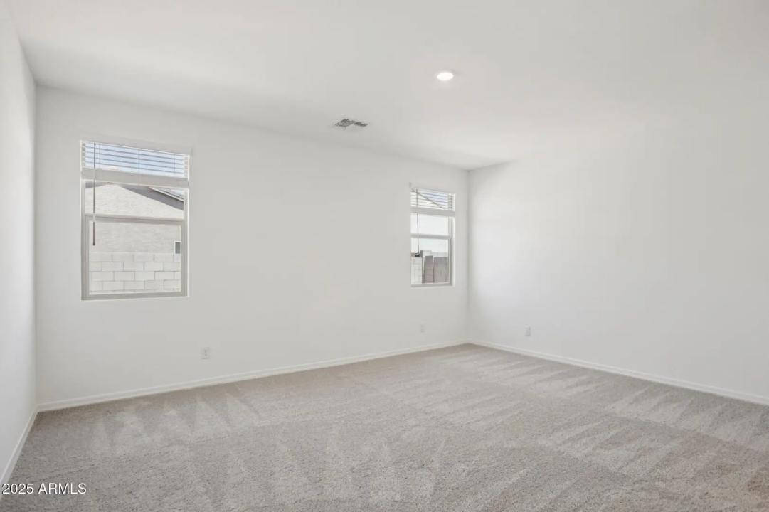 Real Estate Picture 27