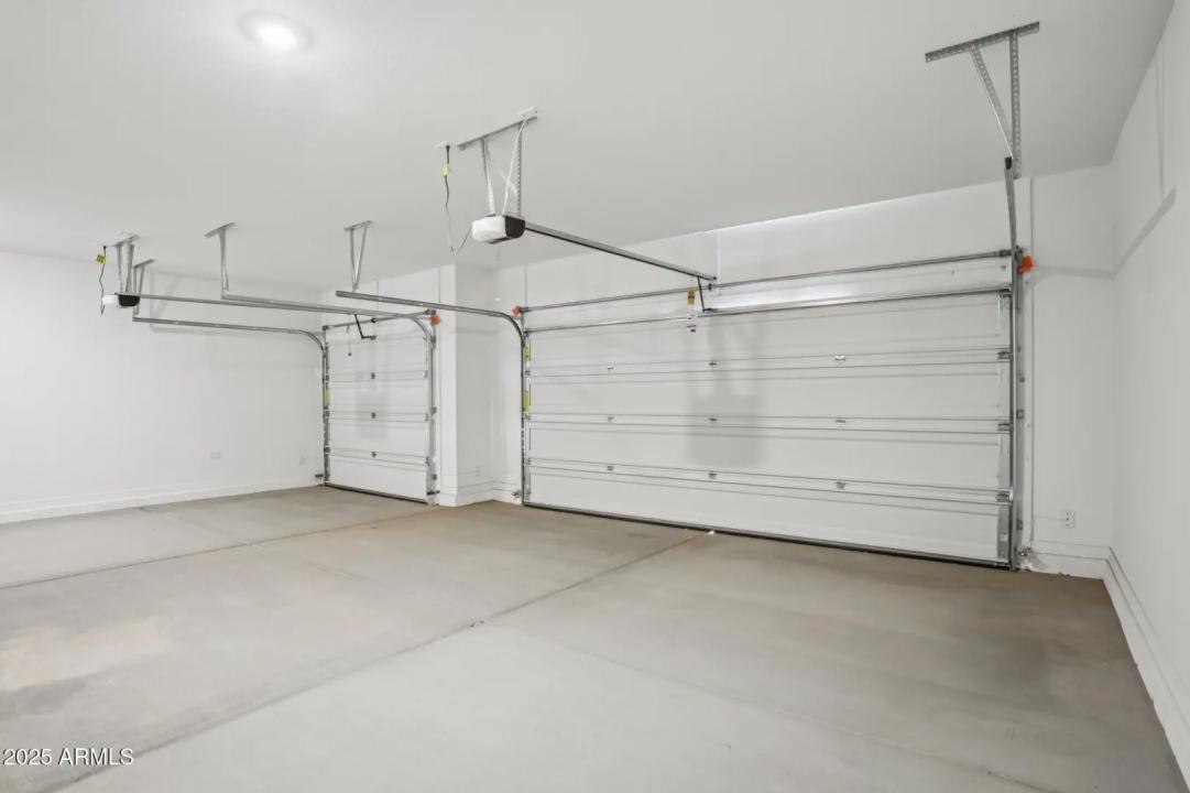 Real Estate Picture 33