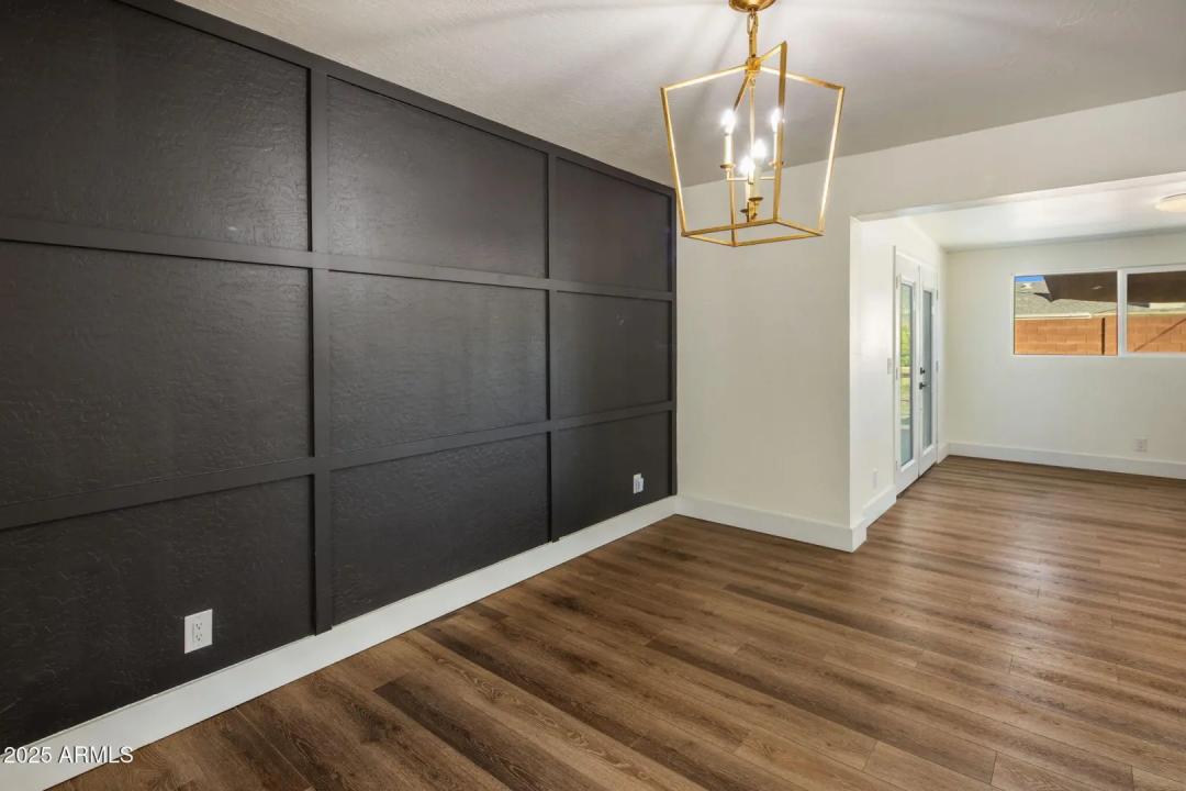 Real Estate Picture 30
