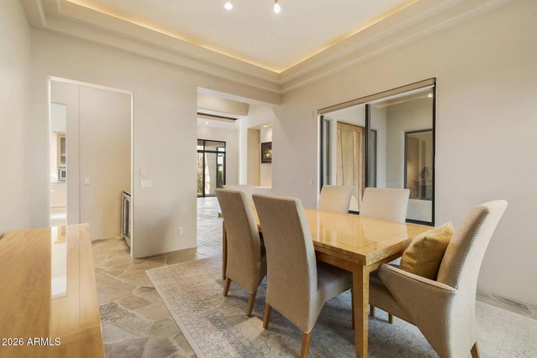 Real Estate Picture 14