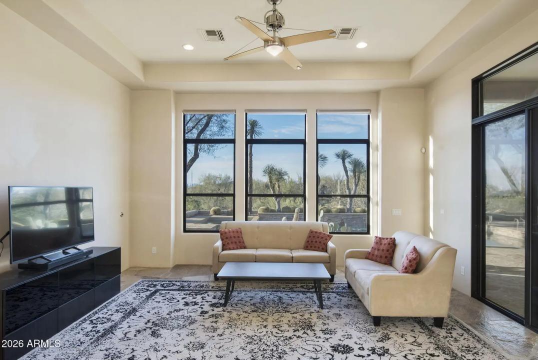 Real Estate Picture 19