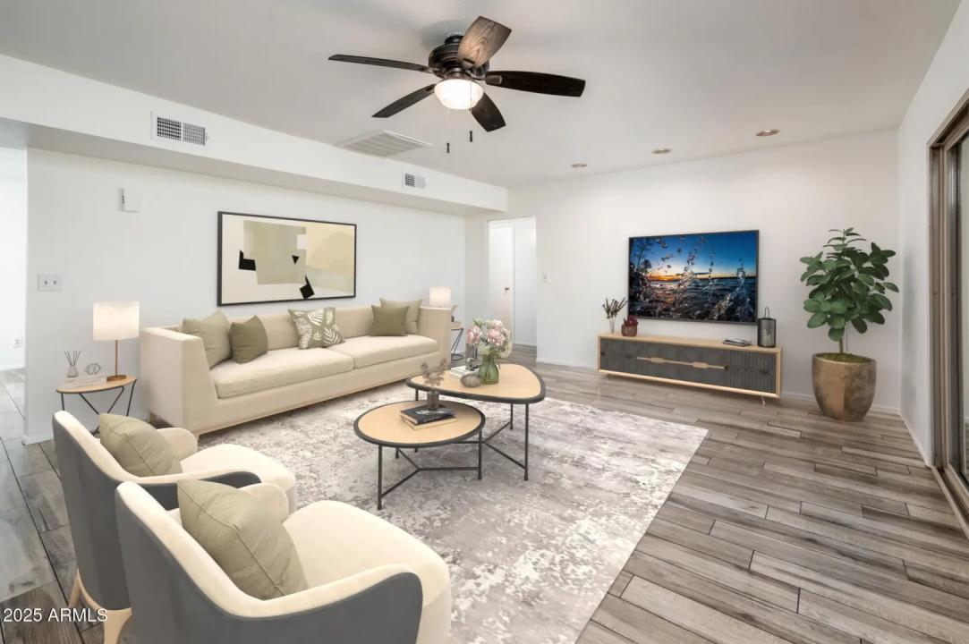 Real Estate Picture 5